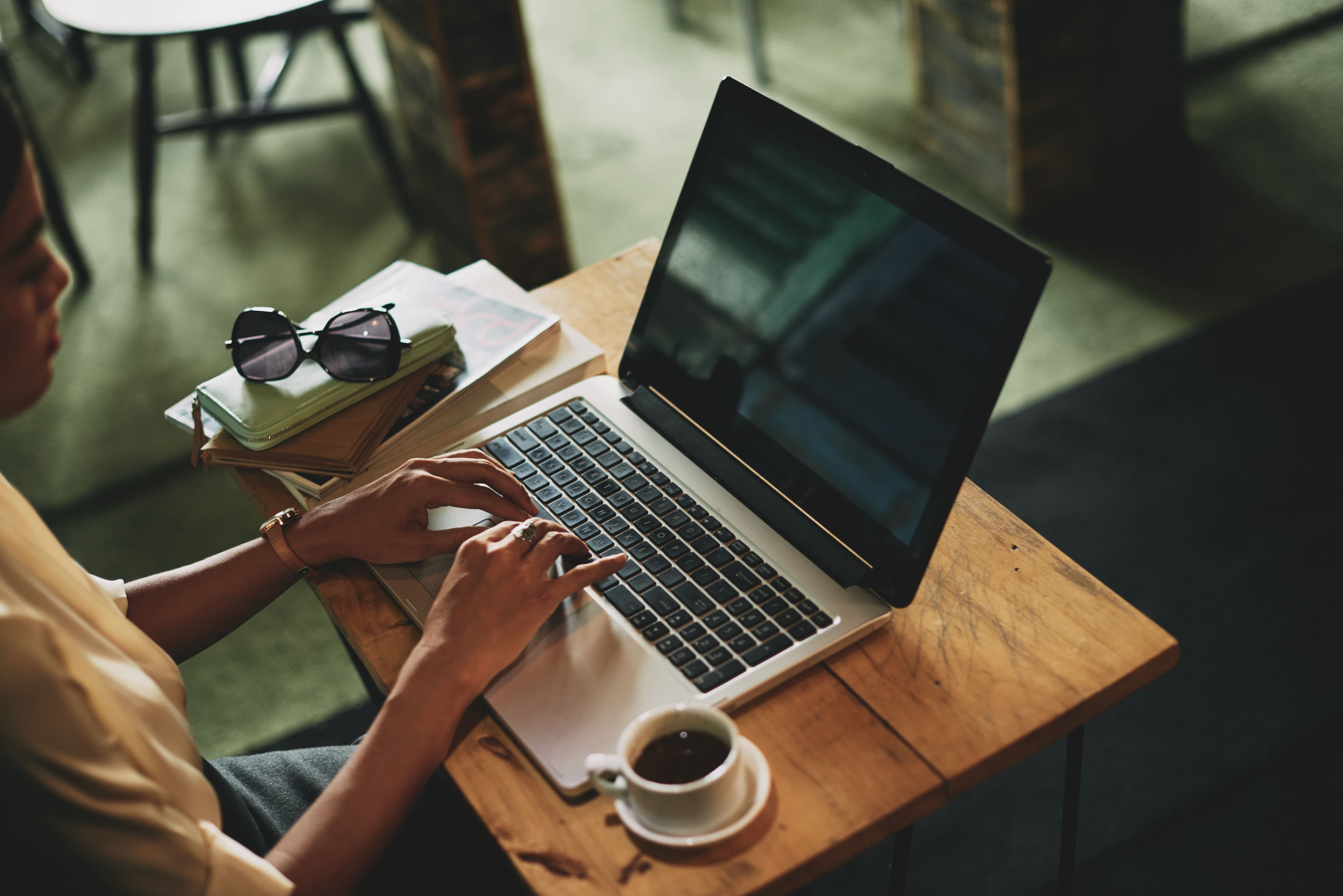 Your Online 24/7 & Selling Nothing? Here's What's Actually Wrong.